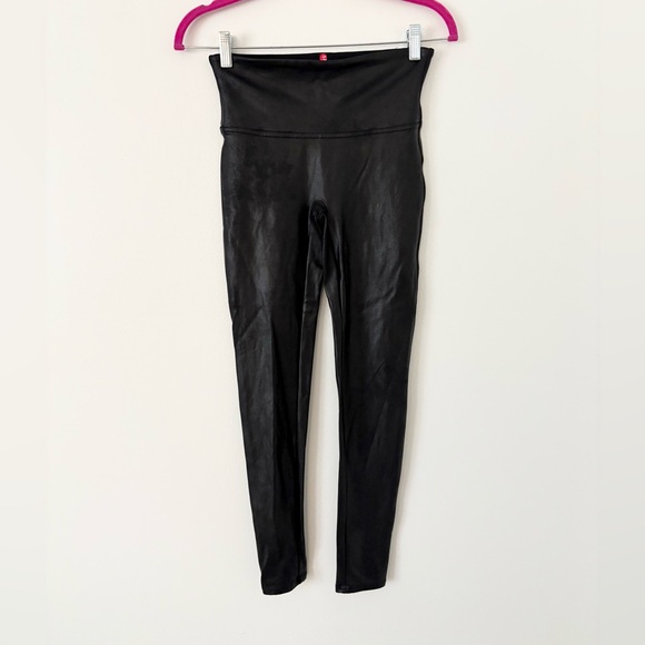 Spanx Black Faux Leather Leggings Size Medium - Picture 4 of 8